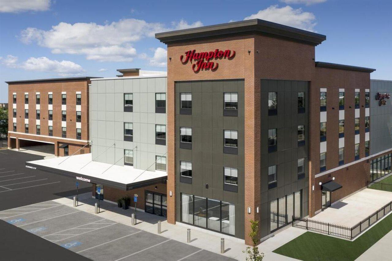 Hampton Inn Boston Logan Airport Chelsea Exterior photo