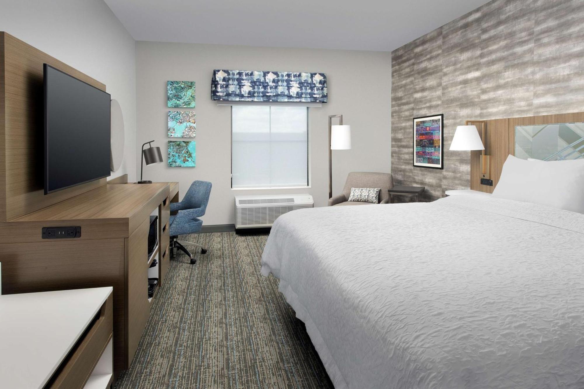 Hampton Inn Boston Logan Airport Chelsea Exterior photo